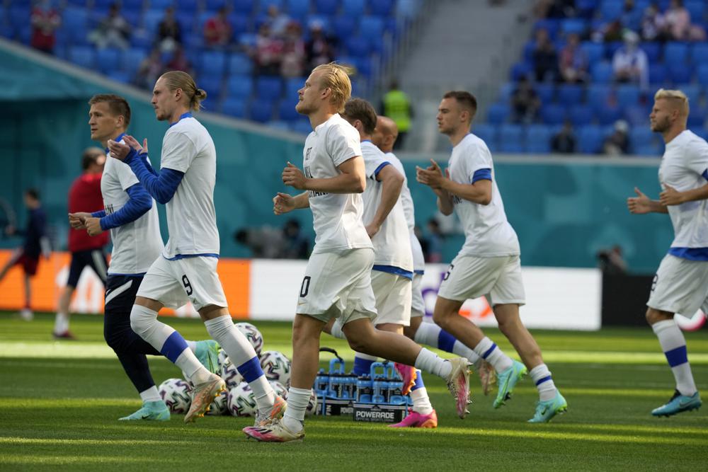 Finland fans make noise in St. Petersburg