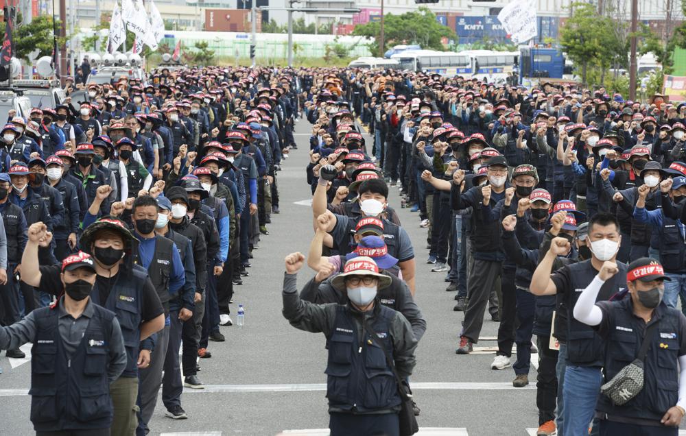 S. Korea truckers’ strike has local shocks, not global yet