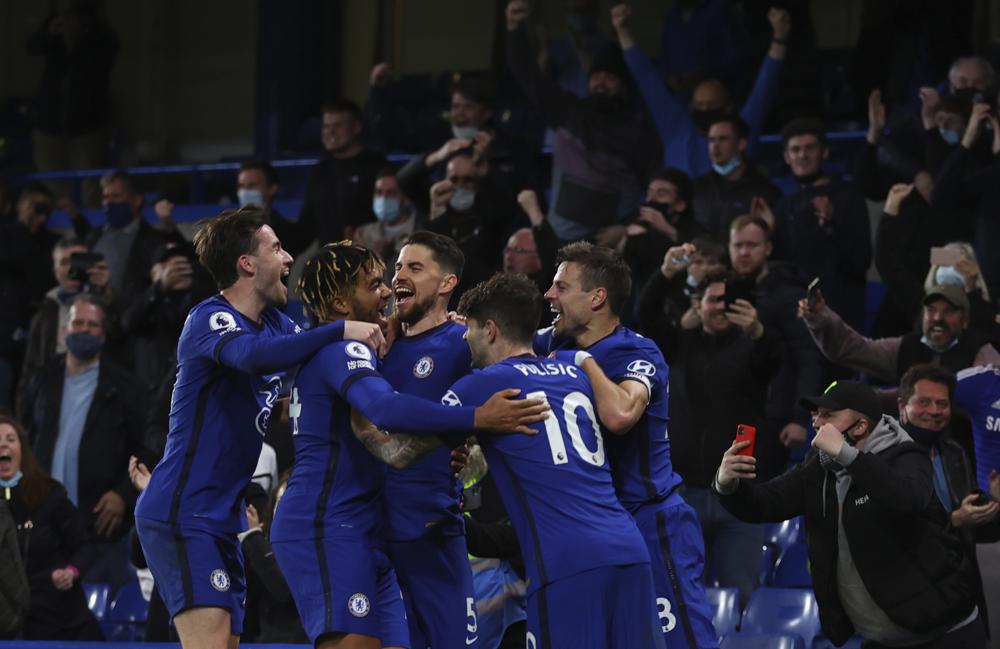 Fans return to Chelsea to see top-4 rival Leicester beaten