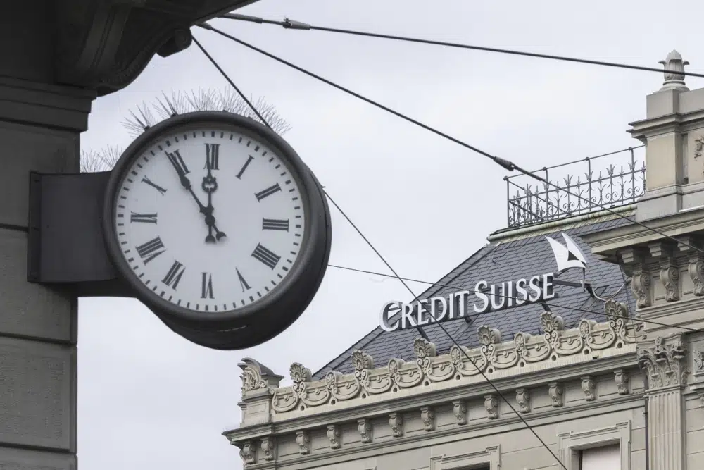 Swiss prosecutors probe Credit Suisse