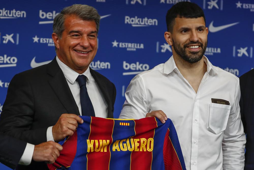 FC Barcelona sign Sergio  Aguero