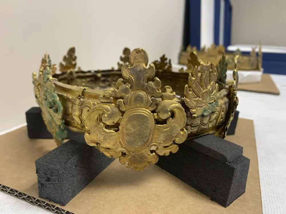 Centuries-old jewelry returned to Cambodia