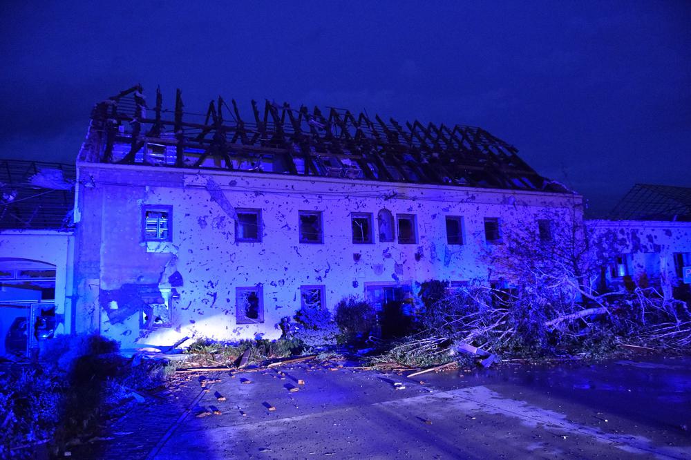 5 dead, hundreds injured by rare tornado in Czech Republic