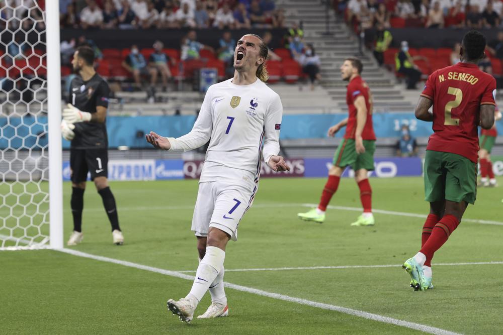 France looks to forwards, Swiss aim to end knockout drought