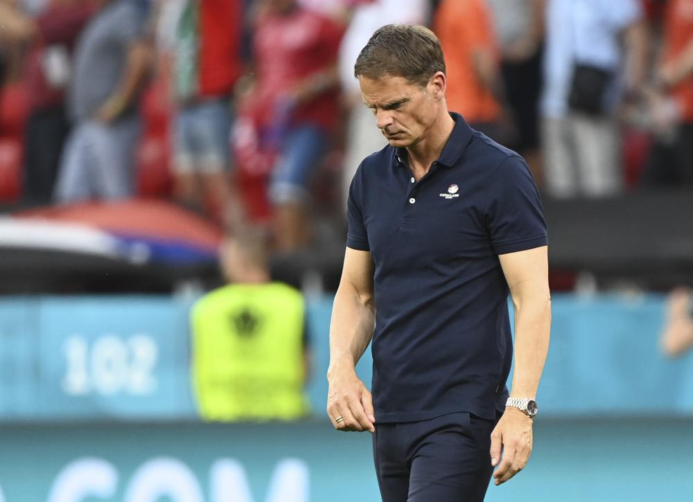 Frank de Boer quits as Netherlands coach