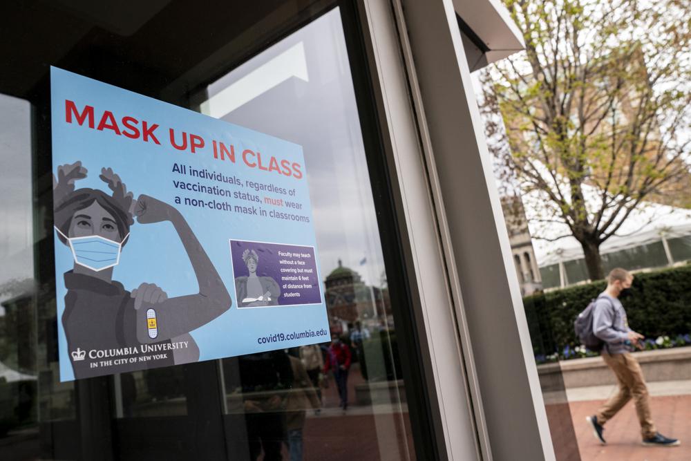 Mask mandates return to US college campuses