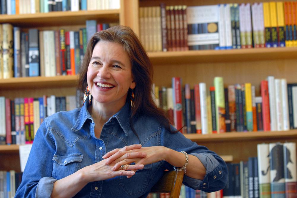 Louise Erdrich among 6 finalists for literary prize