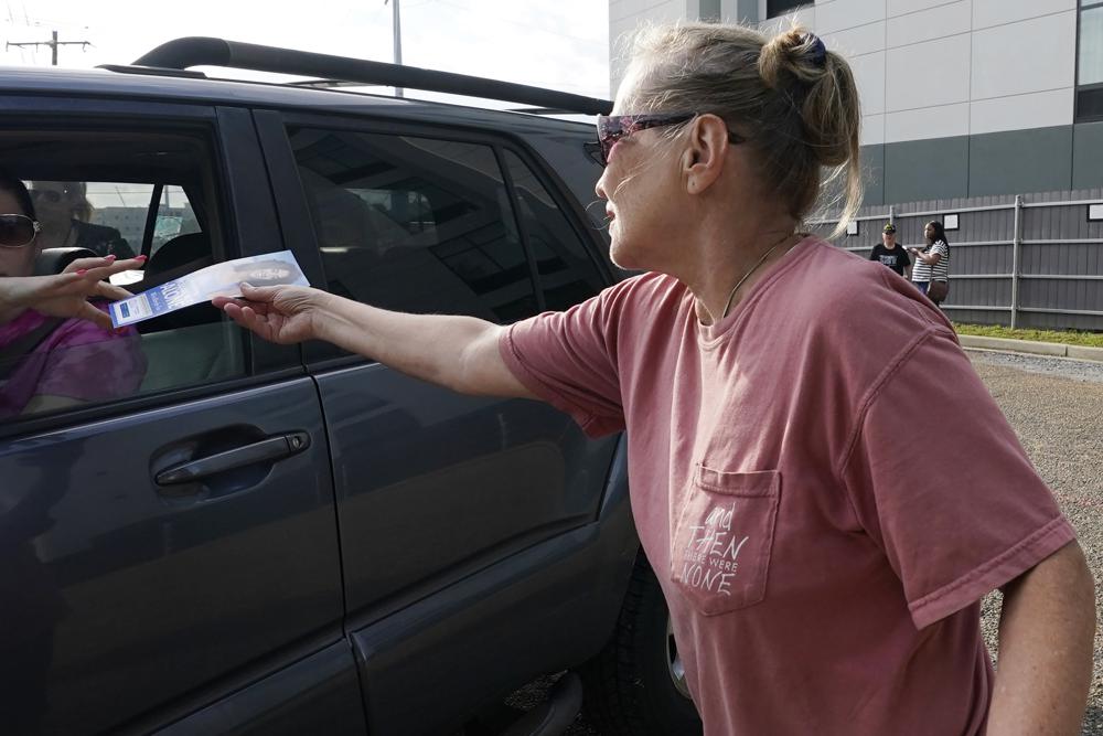 LA abortion rights protest turns violent