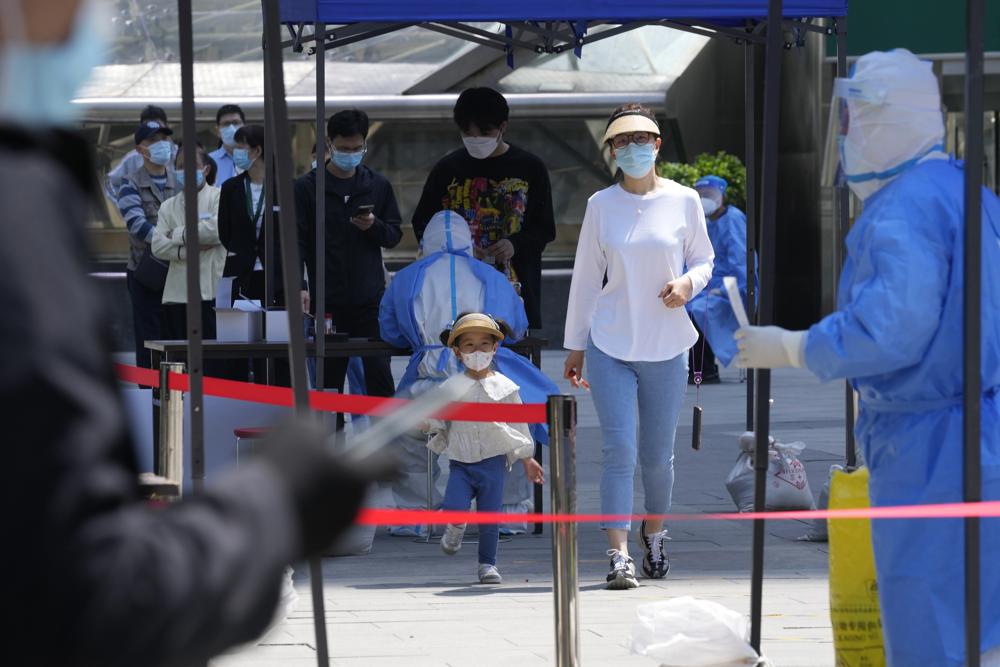 Beijing closes 10% of subway stations to stem COVID