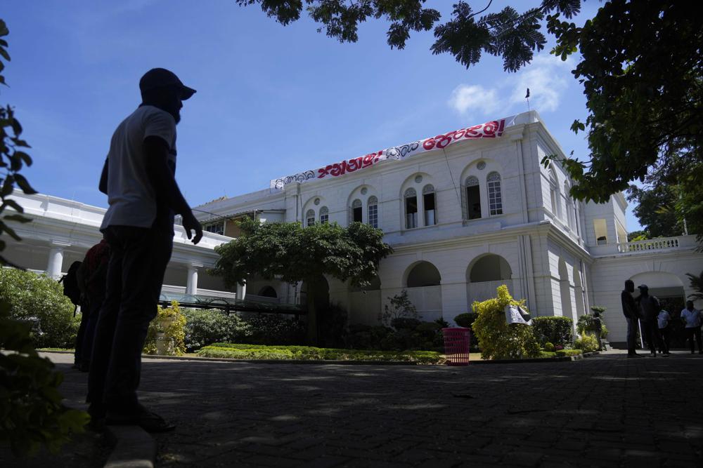 Sri Lankan leader leaves Maldives