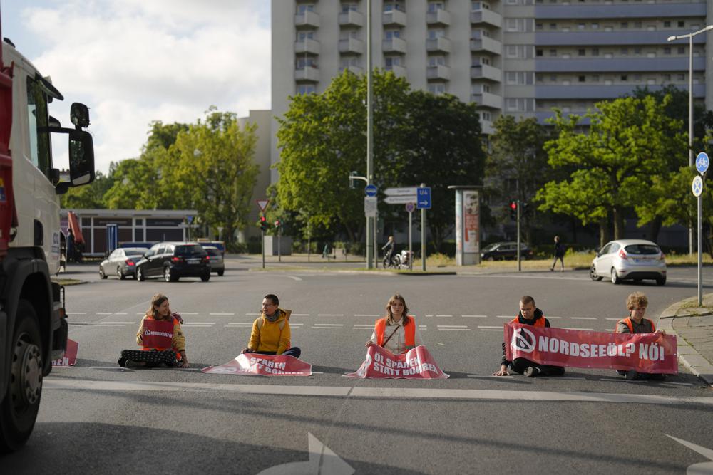 German climate activists aim to stir friction