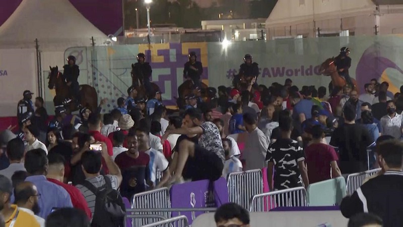 World Cup: Qatar faces overcrowding troubles