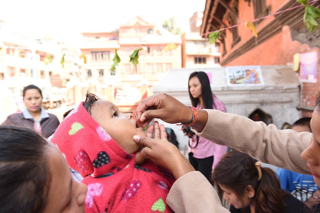 Children being administered vitamin ‘A’