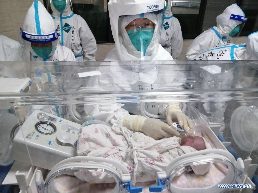 Pregnant COVID-19 patient gives birth to triplets in SW China