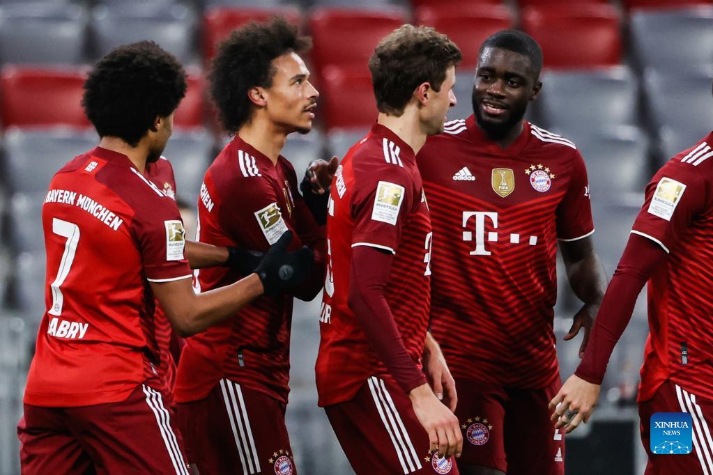 Bayern ease past struggling Wolfsburg in Bundesliga