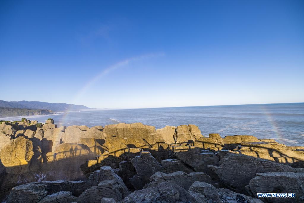 In Pictures: Scenery of Pancake Rocks