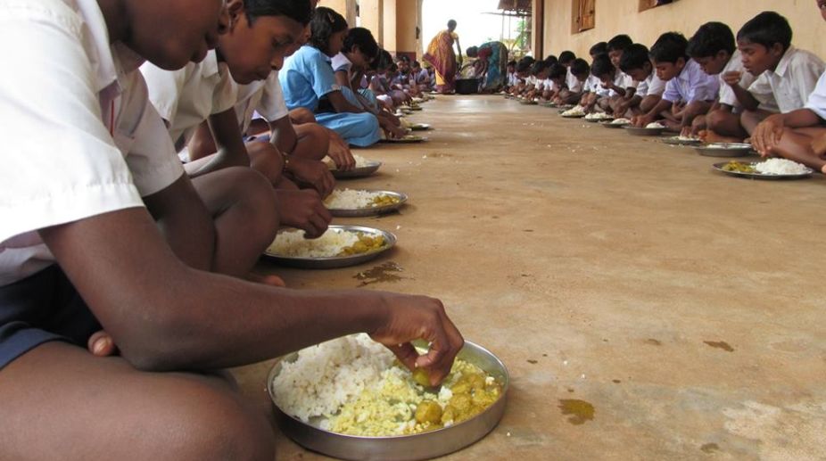 Over 100 Indian Students Ill, Food Poisoning