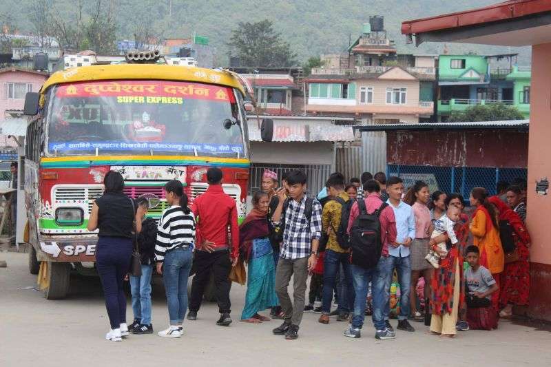 100,000 leave Kathmandu Valley for Dashain in a day