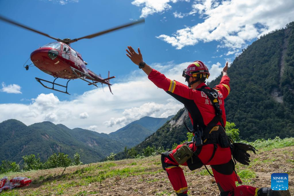 In pics: Rescue and relief efforts continue in quake-hit Sichuan