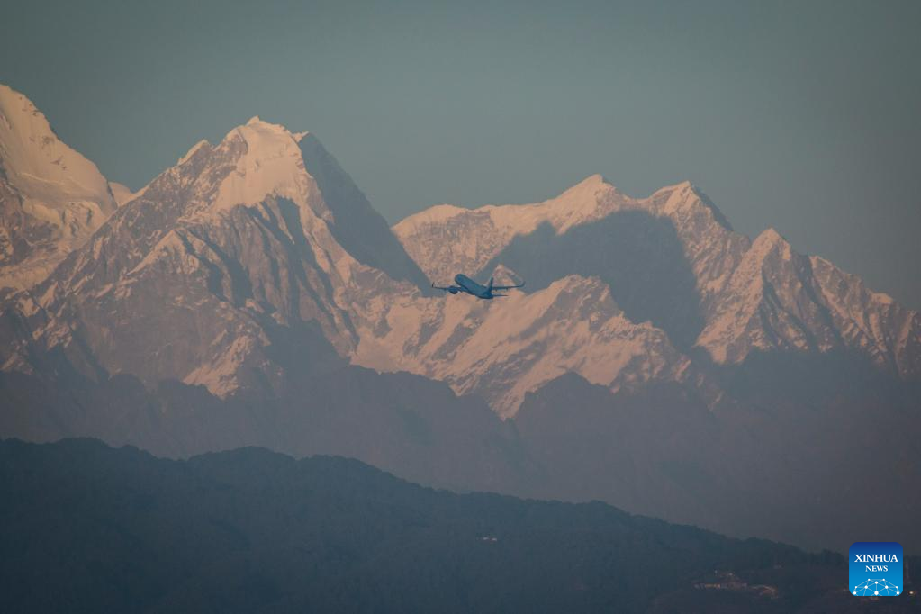 Mountain range seen from Kathmandu Valley