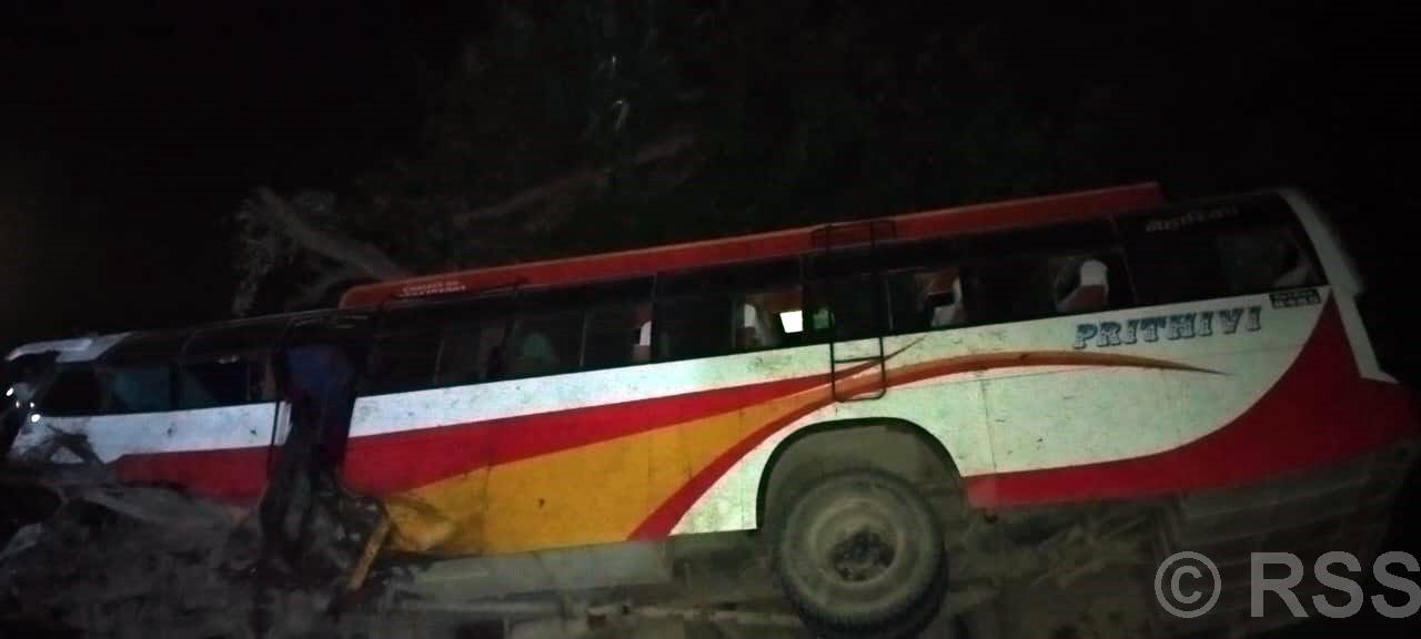 14 passengers injured in road accident