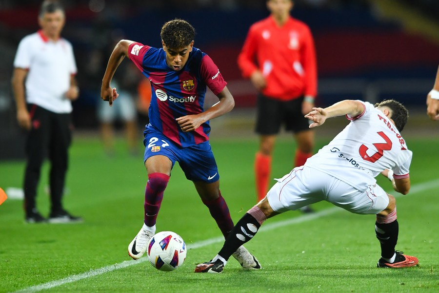 Barcelona Extends Deal with Winger Yamal