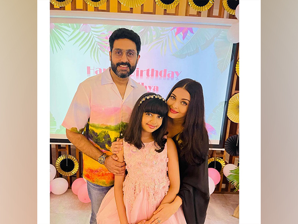 IIFA 2022: Abhishek Bachchan dances with his wife and daughter