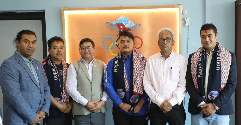 Weightlifting team to leave for S Korea