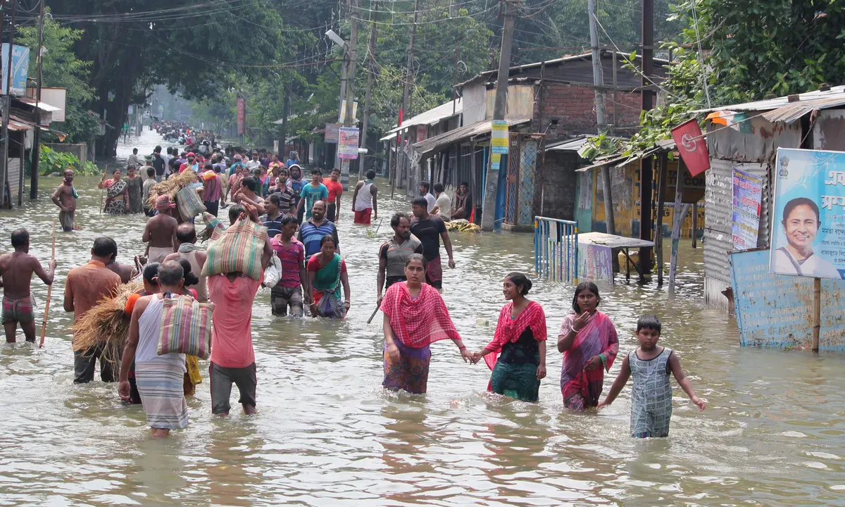 Flood victims fear getting infected with dengue