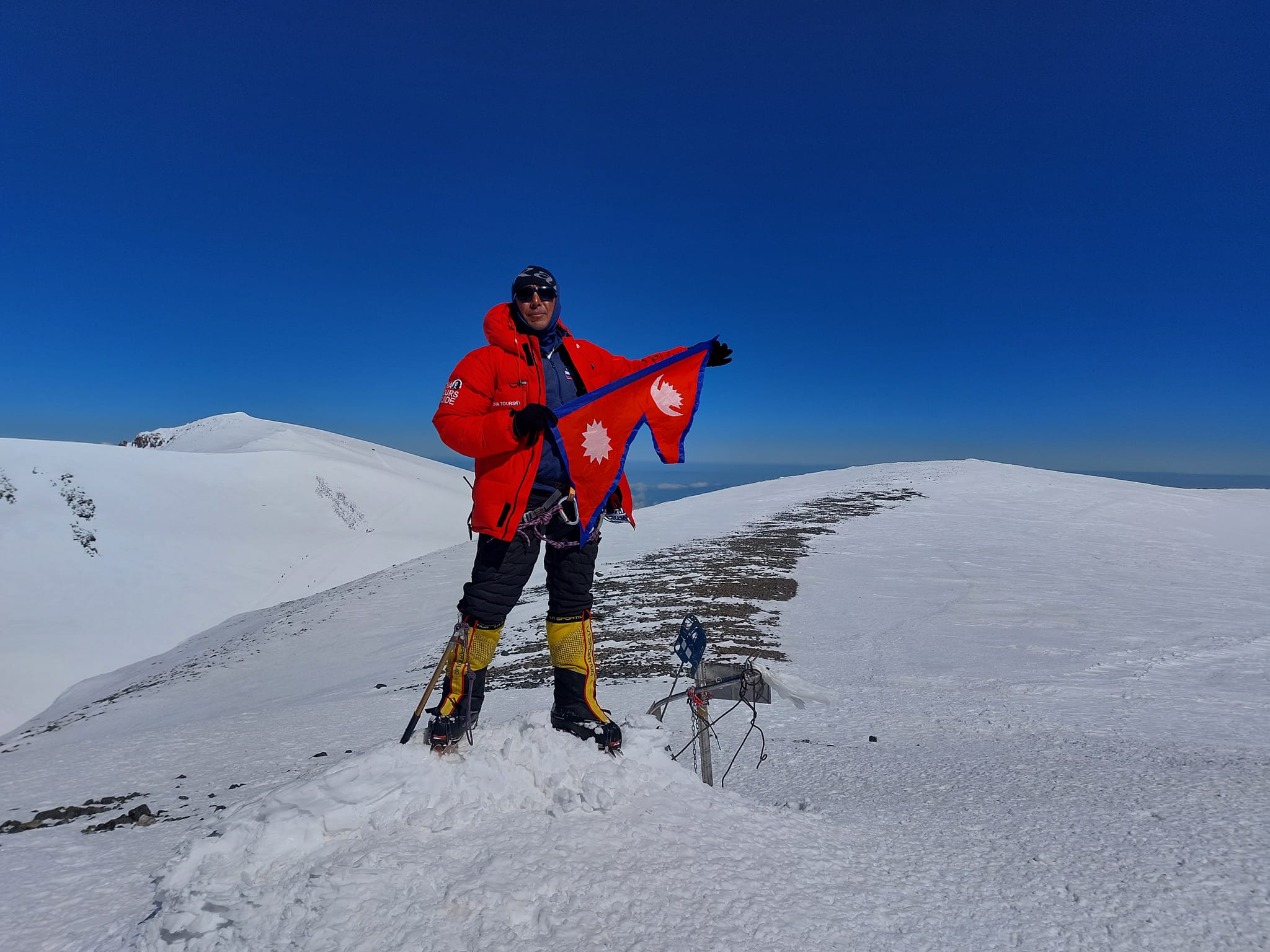 Chatur Tamang 128 times success on Mount Elbrus