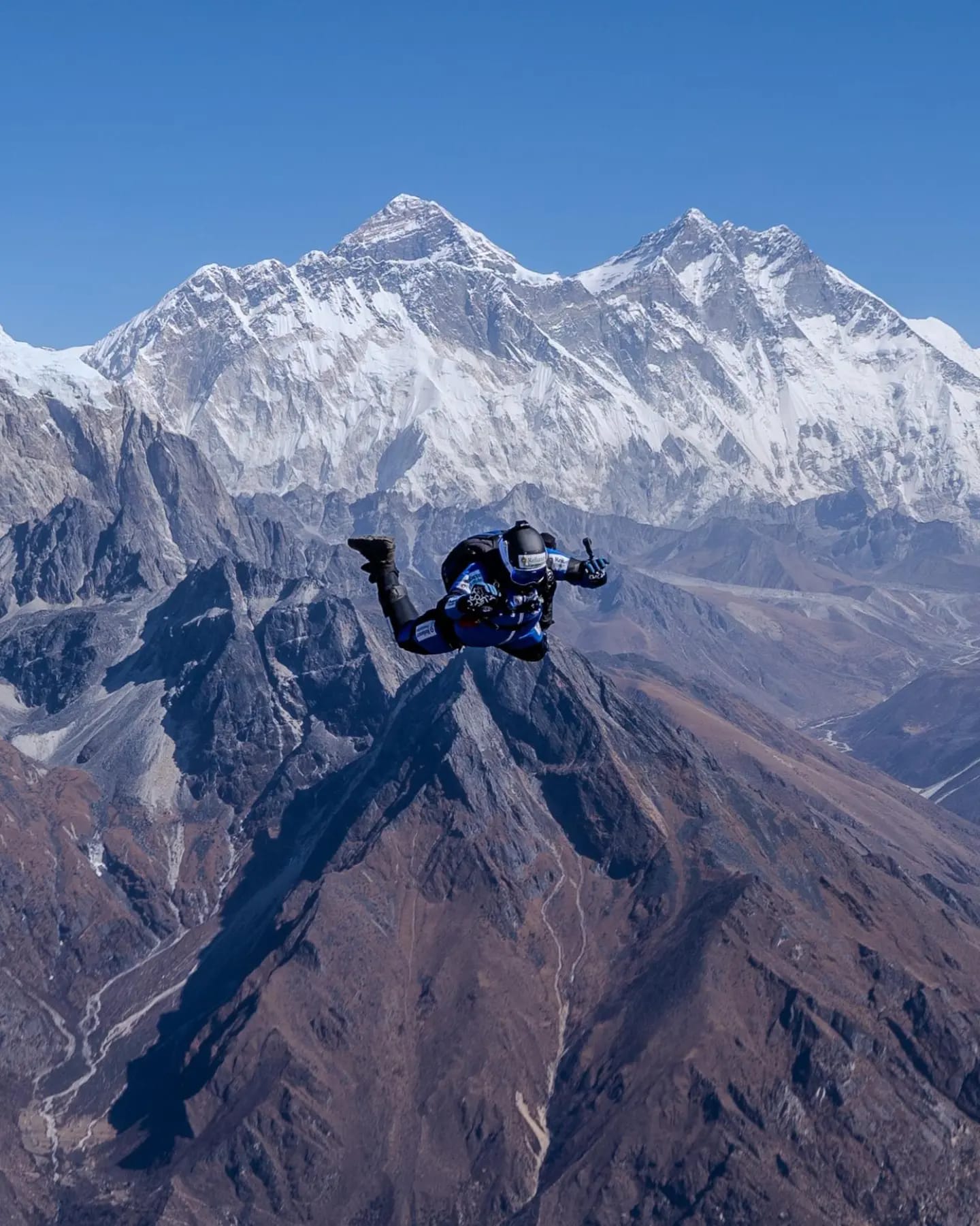 World record-making ‘skydive’ from Kalapathar