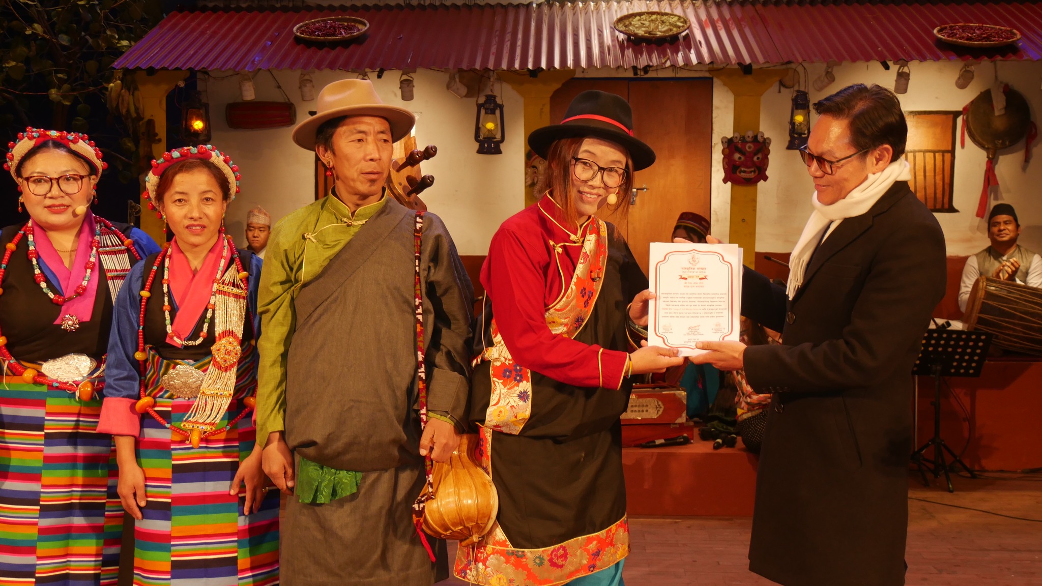 The participants of the Soil Song Cultural Program awarded