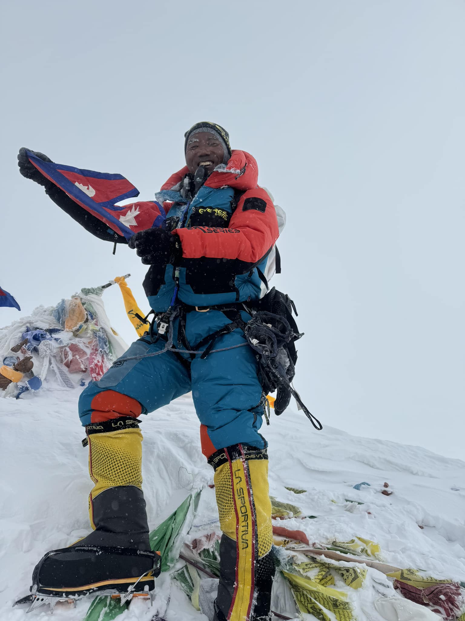 World record holder Summitter Kamirita Sherpa returns to basecamp