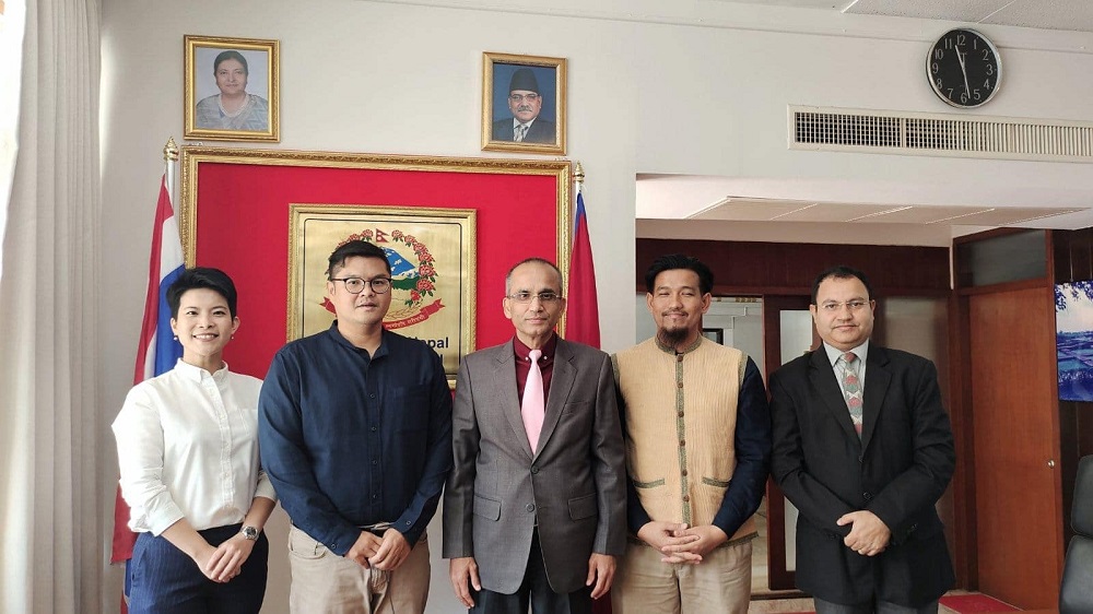 Meeting between Nepalese and Thai officials