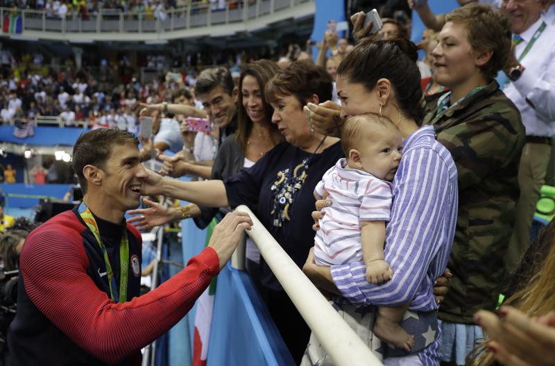 Phelps to work as NBC commentator at Olympics