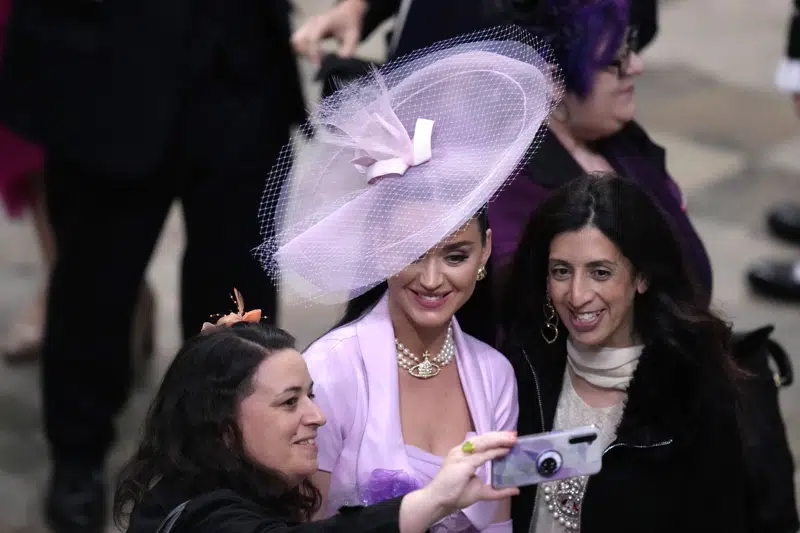 In Pics: A Day for fancy hats to rule