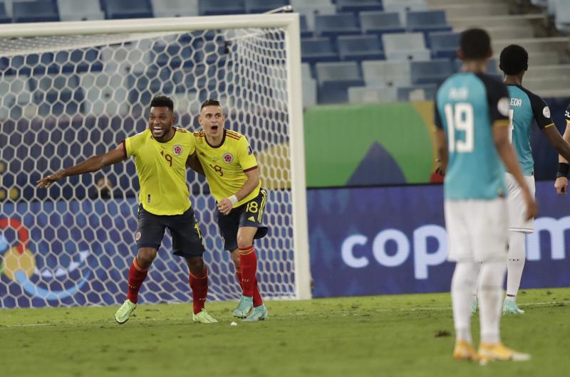 Cardona goal gives Colombia 1-0 win at Copa America