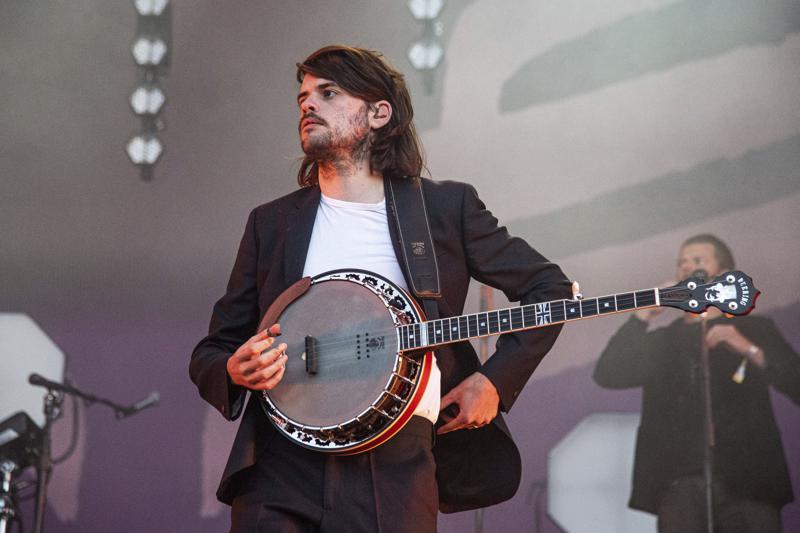 Guitarist quits Mumford & Sons to ‘speak freely’ on politics