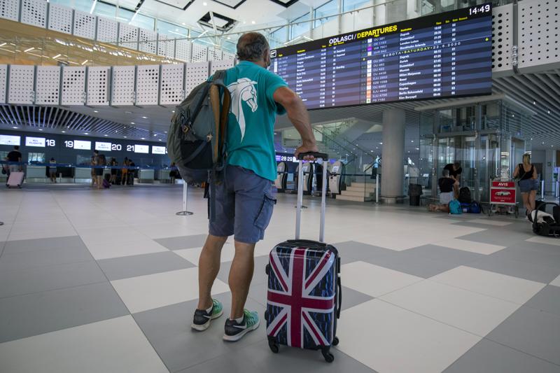 Airlines say new UK travel rules cause vacation uncertainty