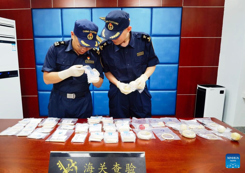 Chinese customs seize 114 ivory products