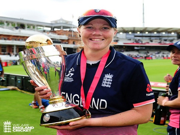 England cricketer Anya Shrubsole announces retirement