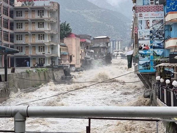 Pakistan floods affect over 33 million people