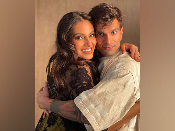 Bipasha, Karan get mushy in latest picture