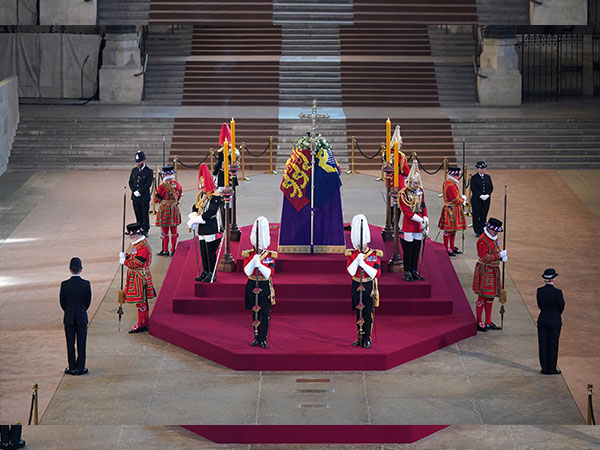 Until state funeral, Queen Elizabeth’s coffin to lie at Westminster Hall in London