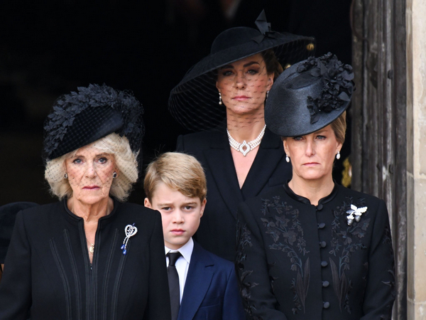 Royal ladies paid homage to Queen