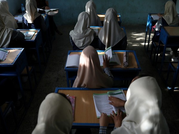 Afghanistan: Wardak residents urge Taliban to reopen schools