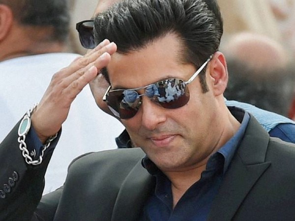 Salman Khan down with dengue, takes brief break from ‘Bigg Boss