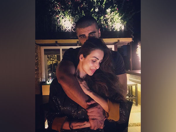 Arjun wishes girlfriend Malaika on 49th birthday