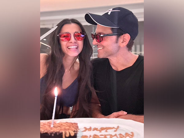 Hrithik makes girlfriend’s birthday special