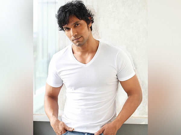 Randeep Hooda’s ‘CAT’ is finally out of the box, ready to meaow in December